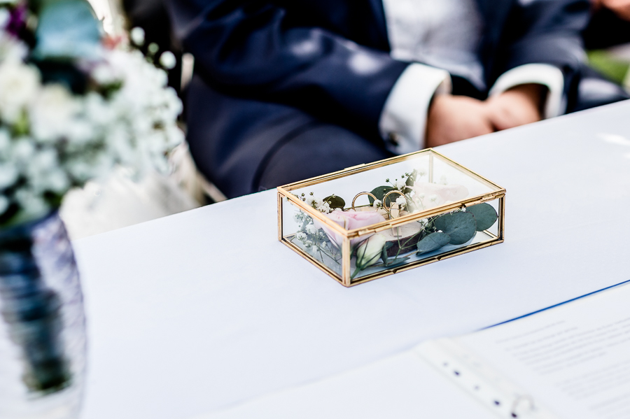 #Hochzeitsreportage #Blumenschmuck #Hochzeitsbilder #Mr.&Mrs #Hochzeitsdeko #Eheringe #freieTrauung  #Details